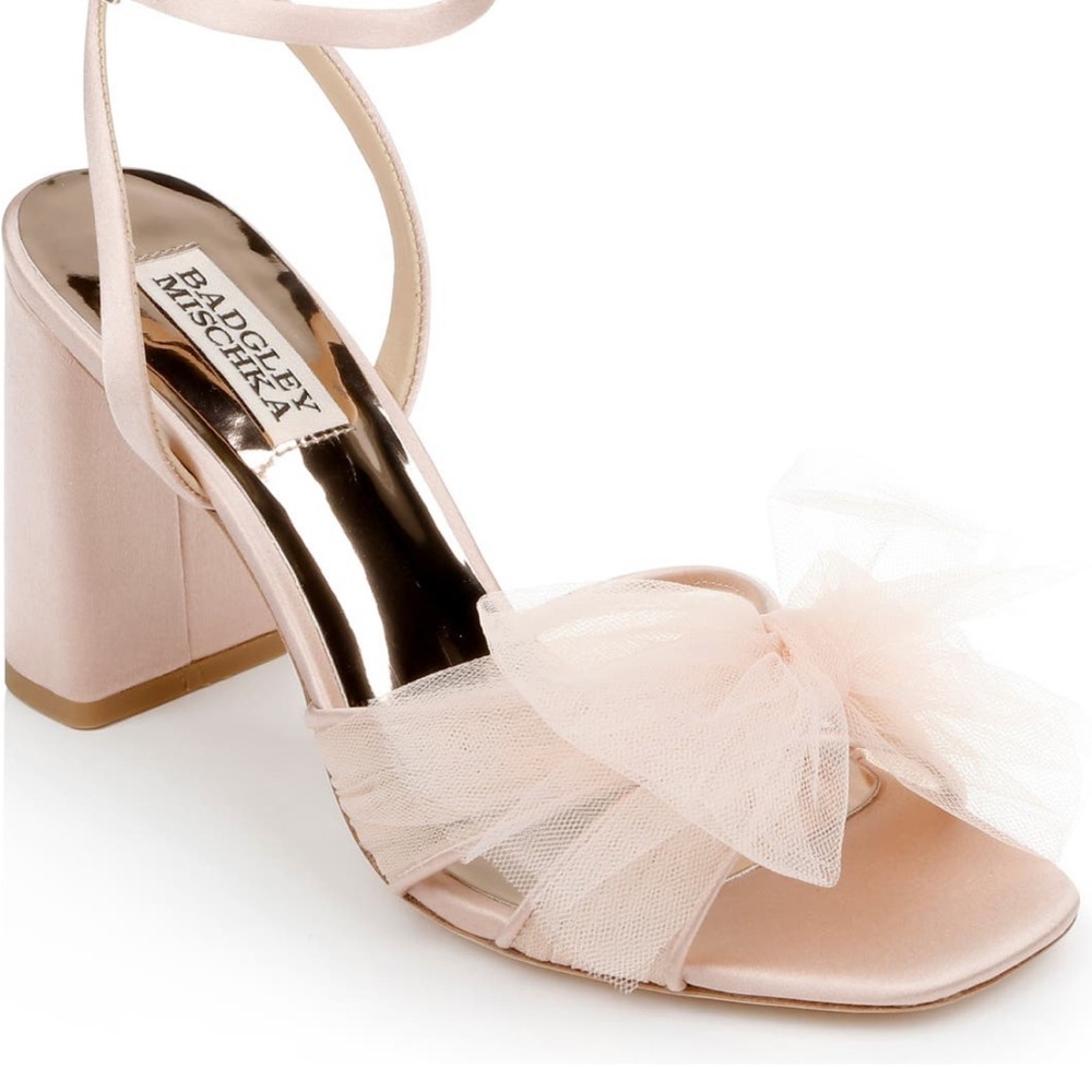 Badgley Mischka tulle bow pink heel